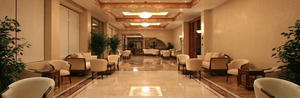 Bzommar Palace Hotel Jounieh Buitenkant foto