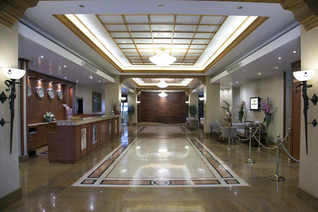 Bzommar Palace Hotel Jounieh Buitenkant foto